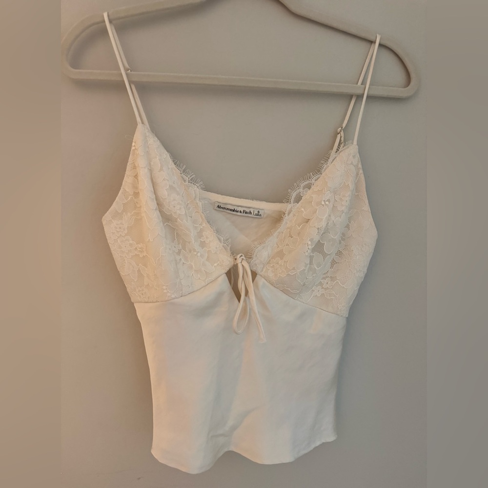 A&F Bella Tie-Front Cami size small